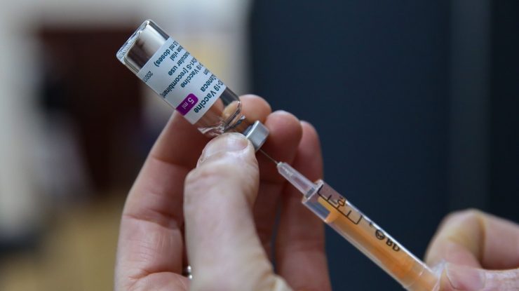 EMA neagă o legătură între serul AstraZeneca și tromboze, după declarația contrară a propriului coordonator