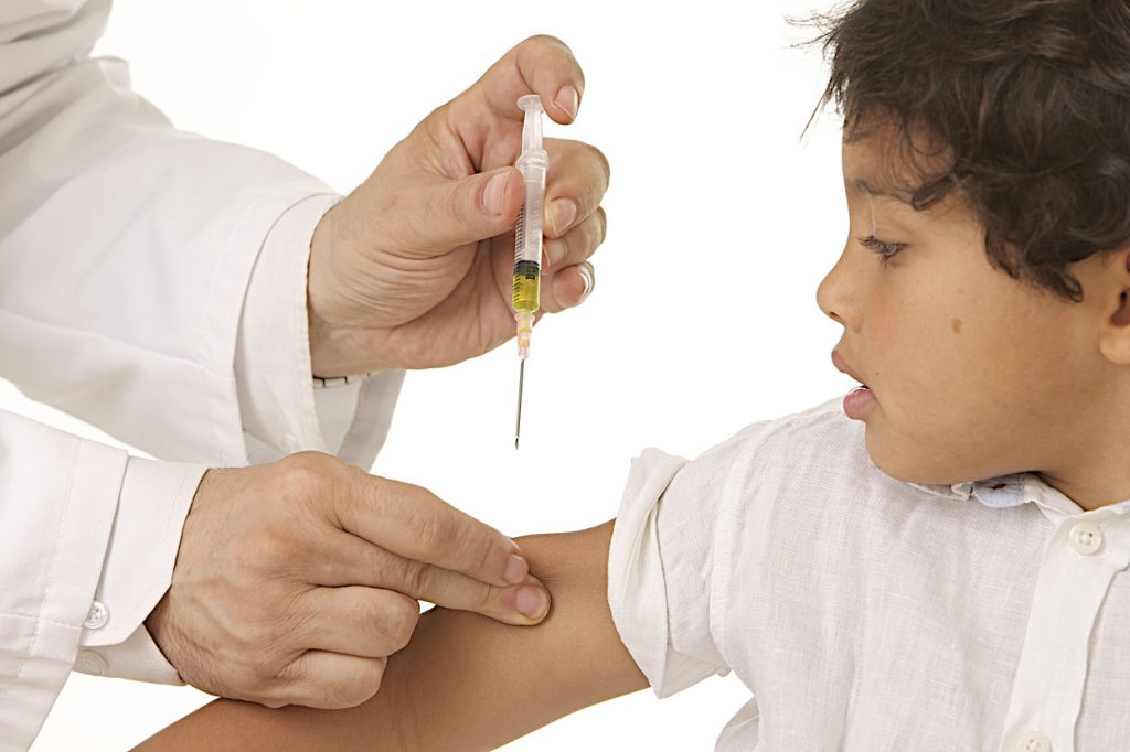 Moderna a început testarea vaccinului pe copii. Ce impact ar putea să aibă imunizarea celor mici asupra ratei de infectare
