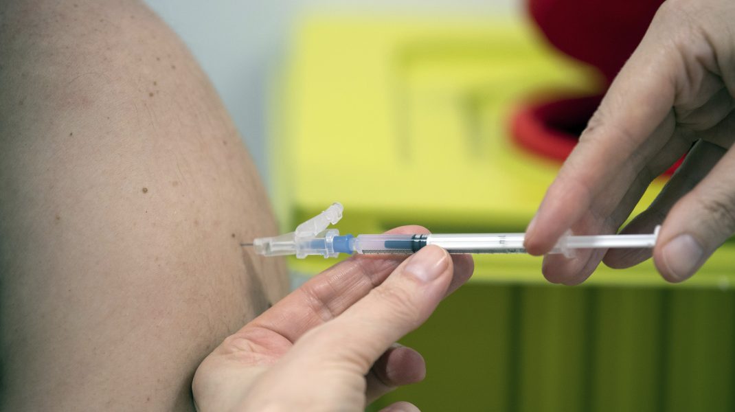 Bilanțul vaccinării. Aproape 50.000 de români, vaccinați în ultimele 24 de ore. Peste 170 de reacții adverse, raportate