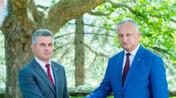 Liderul transnistrean Krasnoselski minte. Ascunde că vaccinul este donat de România: „Vine de la OMS“