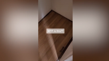 O tânără a găsit o ușă în podeaua casei în care tocmai s-a mutat. Ce a descoperit când a ridicat trapa. Video-ul a devenit viral