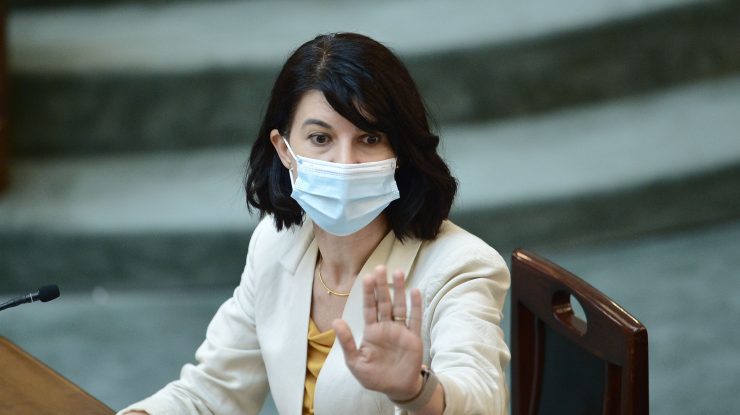 Scandal în Parlament din cauza modificării programului „Kurzabeit”. „PSD vrea trimită românii în șomaj” / „Tinde să devină canci-arbeit”