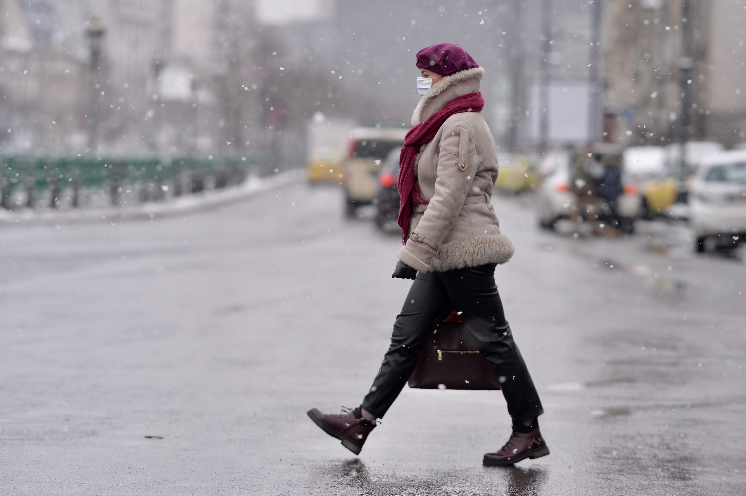ANM a emis prognoza meteo pentru următoarele două săptămâni. Meteorologii anunță o răcire accentuată a vremii