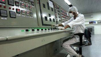 Iranul amenință că „se va răzbuna” pe Israel după atacul asupra centralei nucleare Natanz