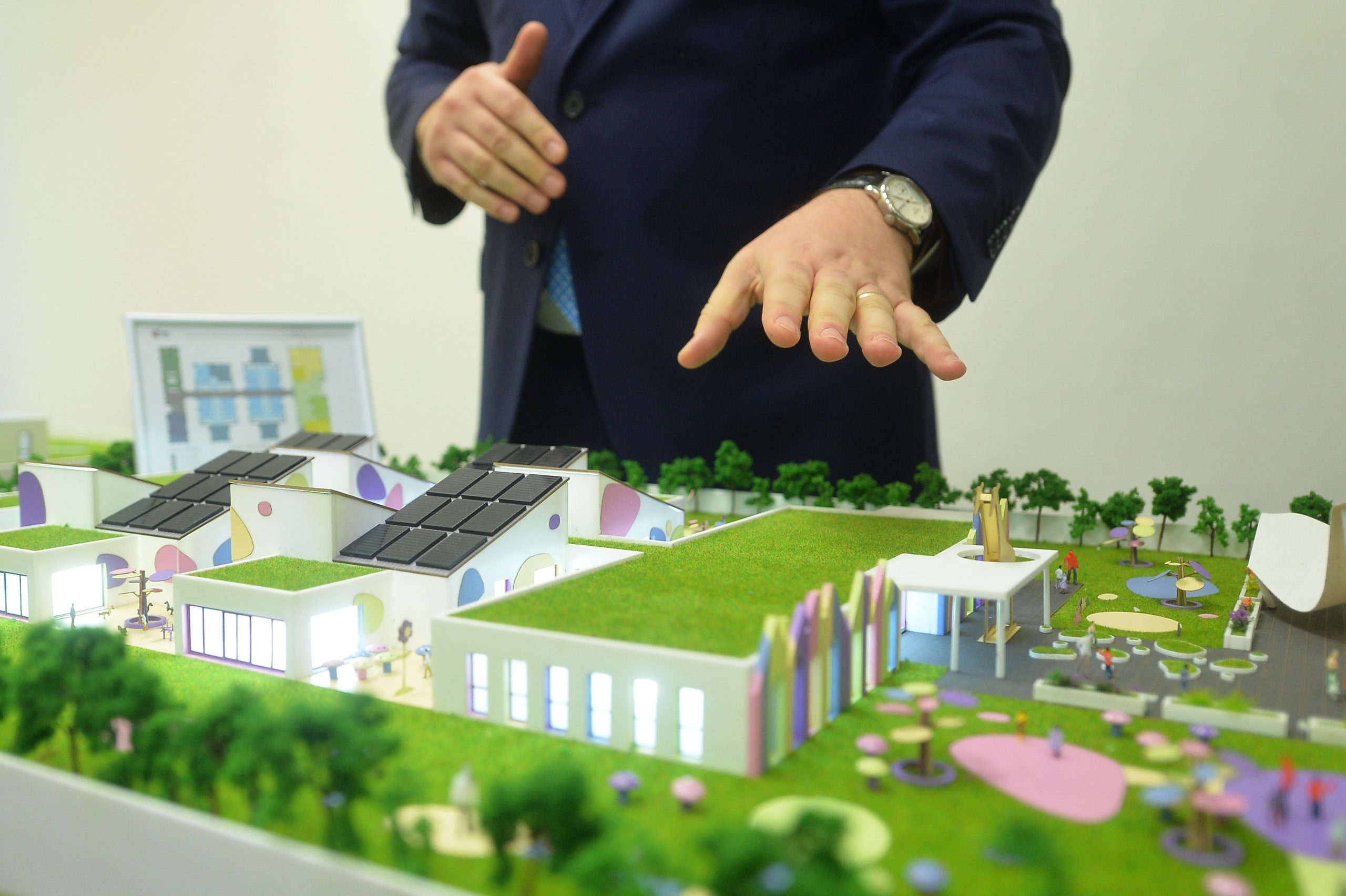 Europarlamentar PSD: „Se confirmă haosul PNRR. C.E. consideră că planul nu poate fi implementat până în luna august 2026”