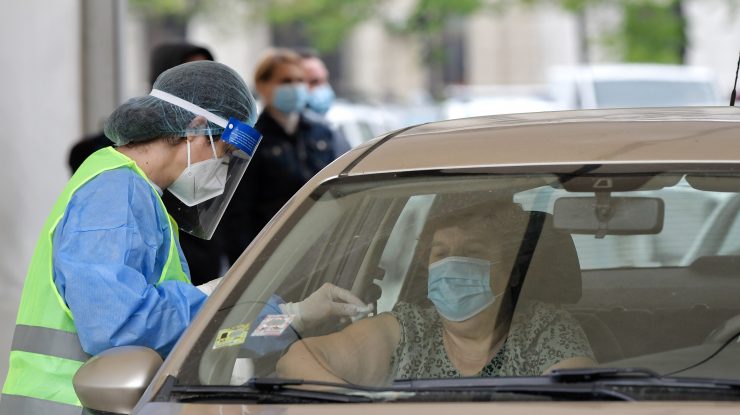 Bucureștiul are mai mult de 45% din populație vaccinată anti-COVID. Cele șapte județe care au peste 30%