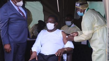 Alegerea vaccinului este un lux. Cum decurge campania de vaccinare în ţările sărace