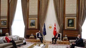 Cum se apără Turcia, după ce Erdogan nu i-a oferit un scaun şefei Comisiei Europene