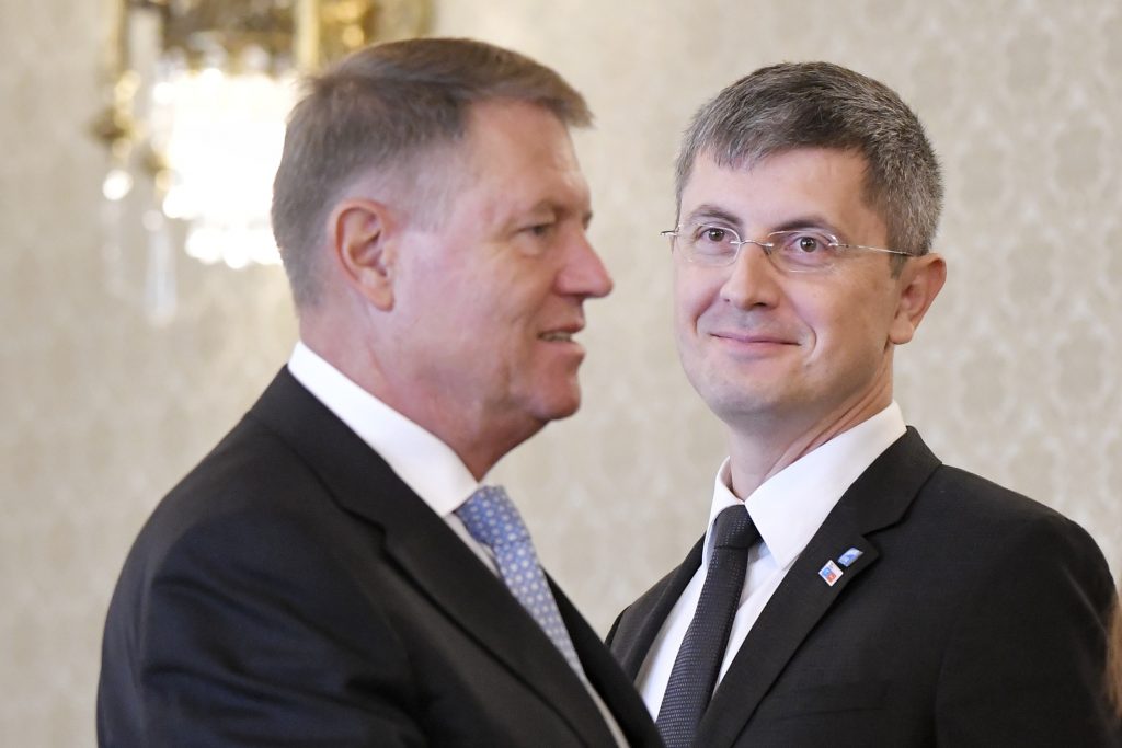 Surse: Dan Barna s-a întâlnit cu președintele Klaus Iohannis, la Sibiu