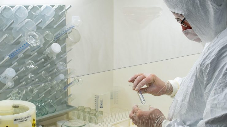 În Italia au fost descoperite 16 persoane cu super-imunitate la Covid-19. Explicațiile specialiștilor