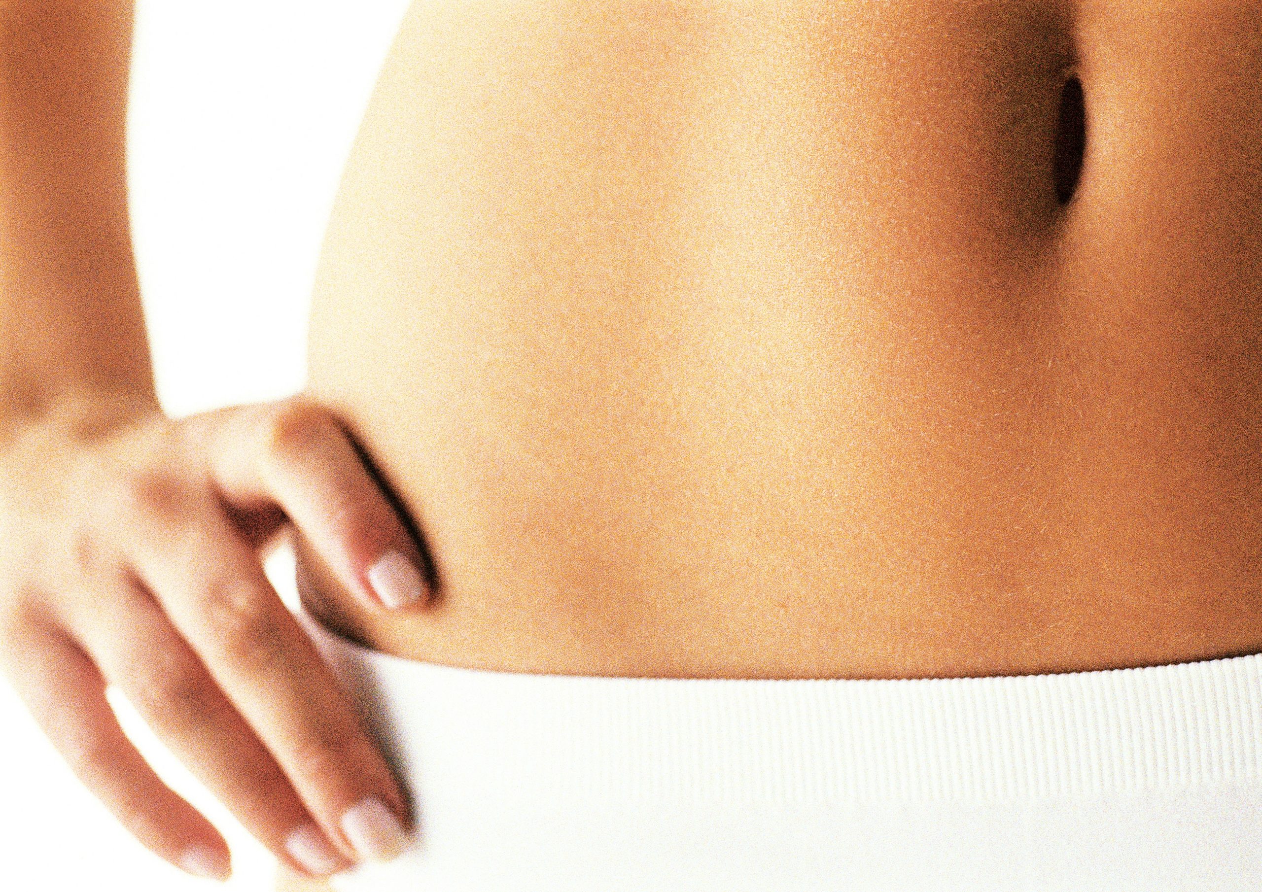 Labioplastia, intervenția chirurgicală care schimbă viața sexuală a femeilor. Cât costă și cum se realizează