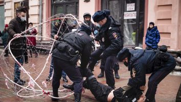 Peste 200 de oameni au fost reținuți în Rusia, la protestele pro-Navalnîi. Zeci de mii de oameni, așteptați la miting în această seară