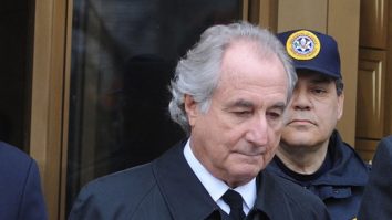 Bernie Madoff, autorul celei mai mari scheme de fraudare Ponzi, a murit în închisoare