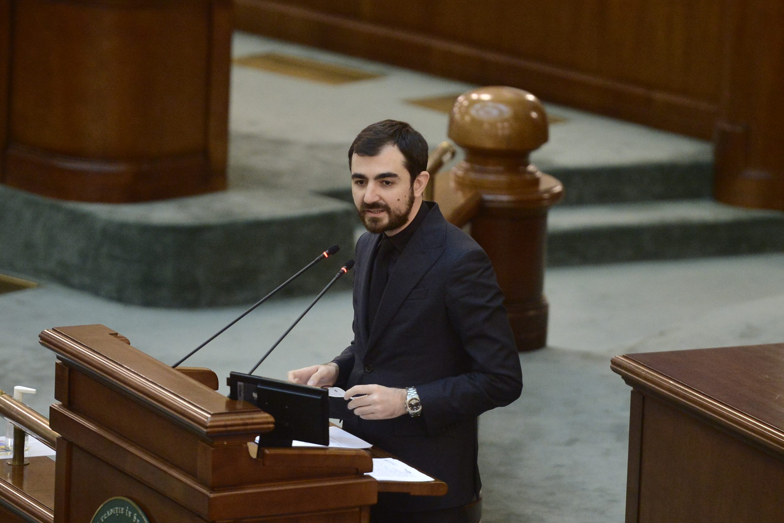 Antreprenorii cer demisia ministrului Economiei. De ce nu îl mai vor pe Claudiu Năsui?