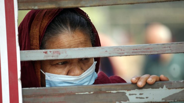 Record de îmbolnăviri cu coronavirus în India: Peste 100.000 de cazuri noi în ultimele 24 de ore. Ce restricții au impus autoritățile