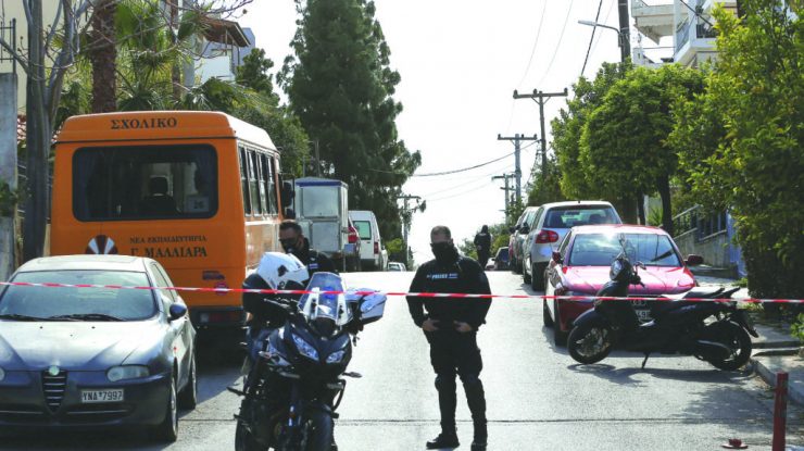 Un jurnalist de investigaţie a fost asasinat în fața casei, la periferia orașului Atena. Guvernul Greciei se declară "şocat"