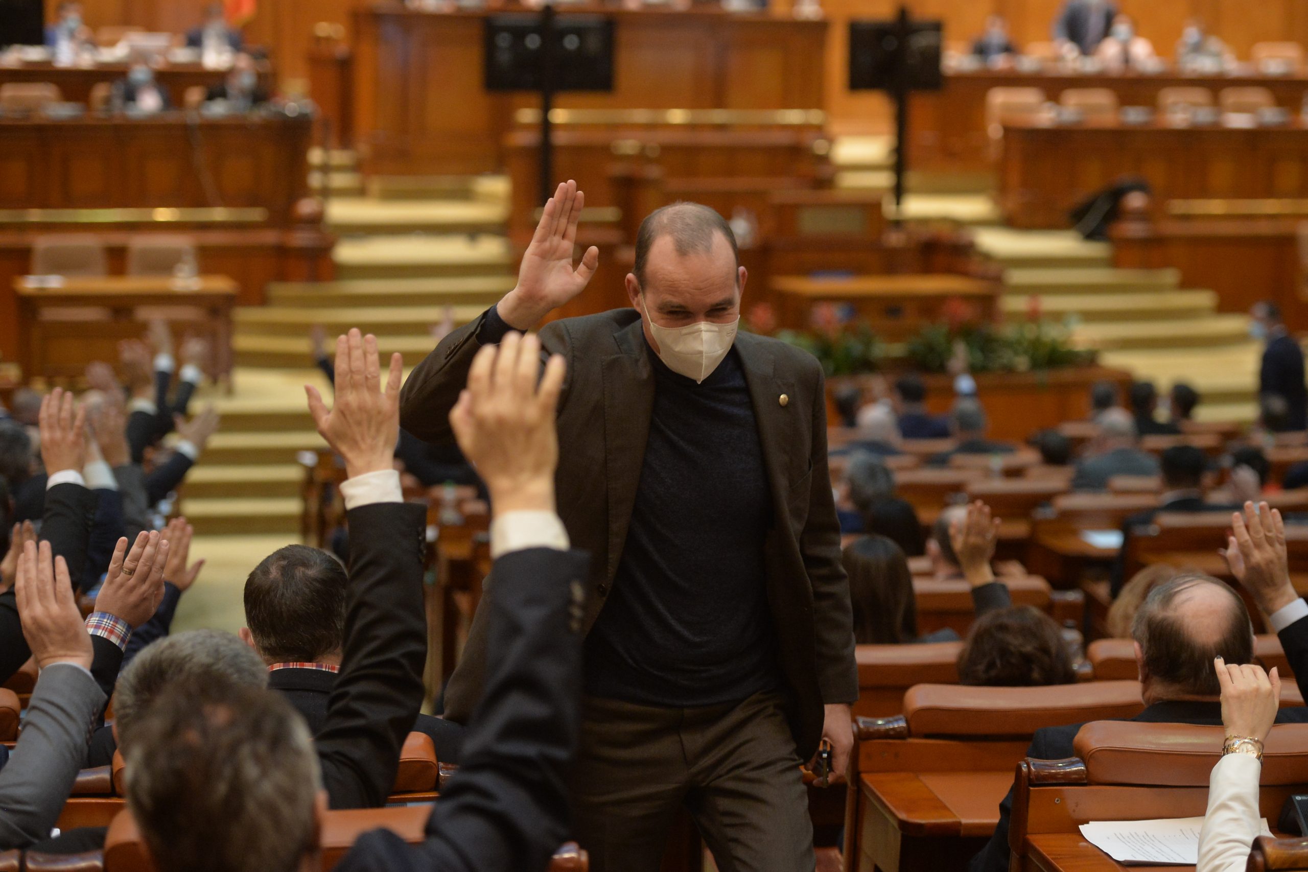 Prima reacţie din PNL, după acuzaţiile aduse de Vlad Voiculescu: „Florin Cîțu a ținut locul ministrului Sănătății în ultimele trei luni”