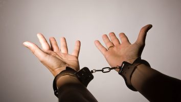 Dragoste fără limite. O profesoară din Anglia a avut o aventură cu un deținut. Cum a aflat soțul femeii