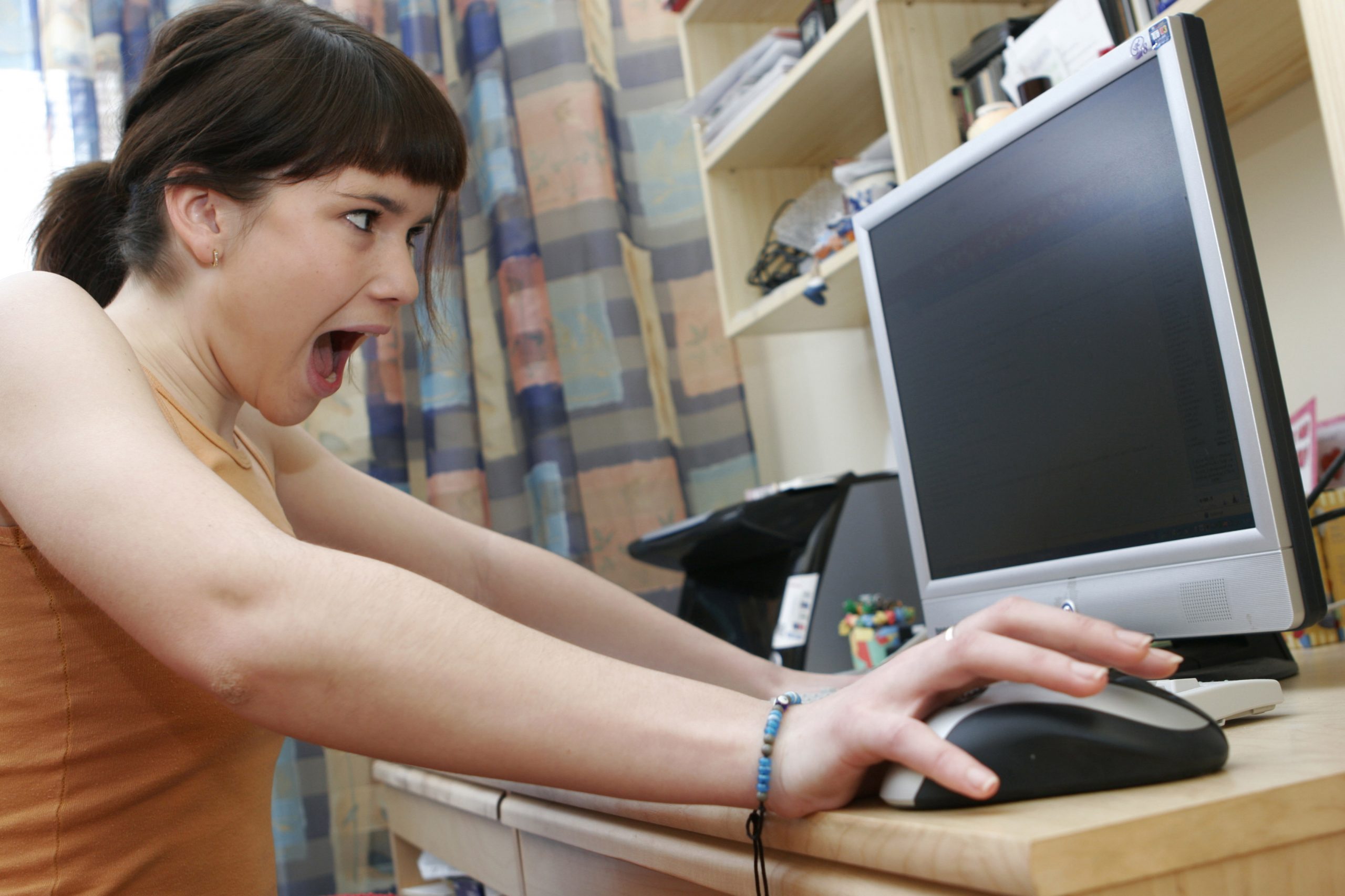 SNSPA va oferi elevilor un curs de influenceri. Cine se va afla la catedra acestei noi materii