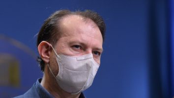 Capacitatea de vaccinare a ajuns la 115.000 de persoane pe zi, anunță Florin Cîțu