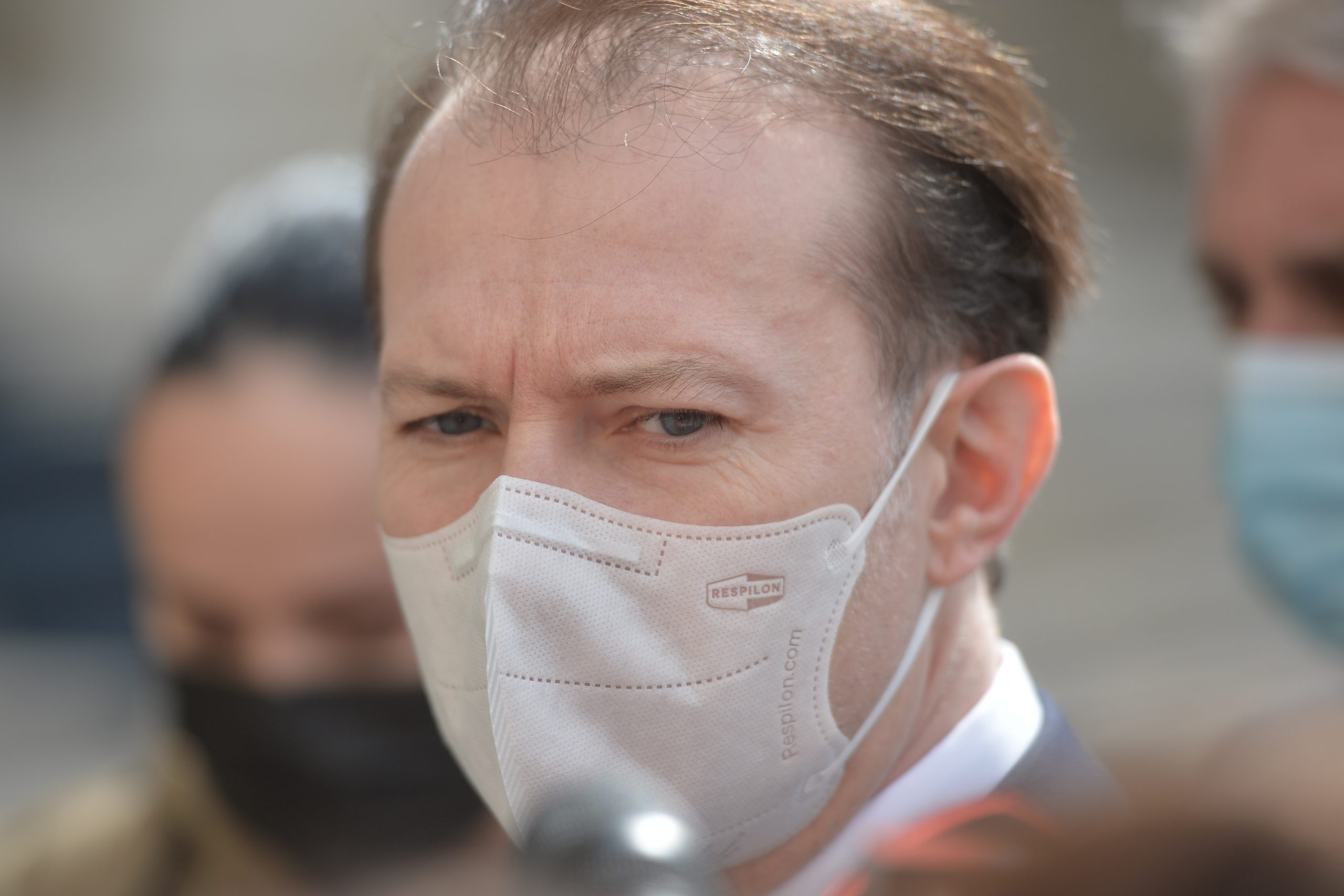 Încă 12 paturi ATI au apărut în spitale în ultimele trei zile. Florin Cîțu: „Situația de la Terapie Intensivă rămâne tensionată”