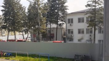 Incendiul de la Secția de Psihiatrie a SJU Slatina ar fi fost provocat de un pacient care se afla în izolator. 36 de persoane au fost evacuate. VIDEO