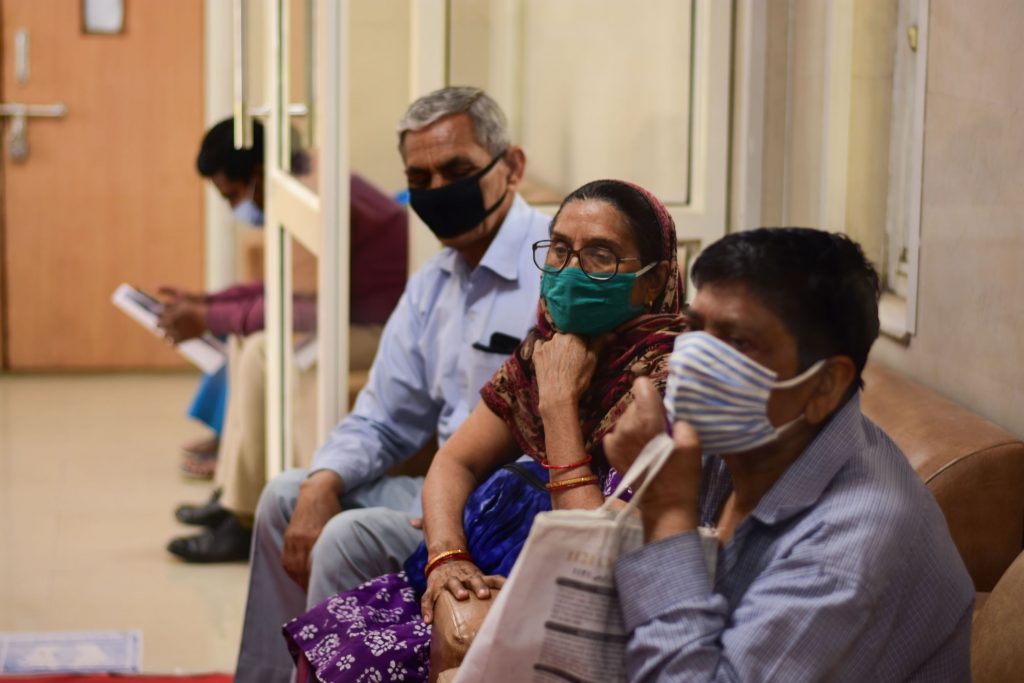 Analiză BBC: Al doilea val mortal de coronavirus care a pus stăpânire pe India în mai puțin de trei luni. Unde au greșit autoritățile