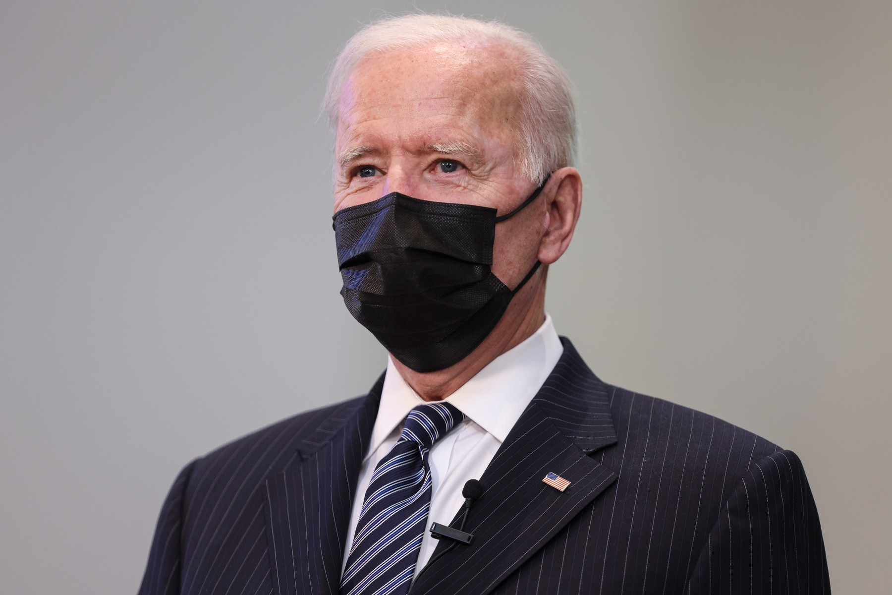 Administrația Biden anunță că nu se va implica în crearea vreunui sistem cu certificate de vaccinare în SUA