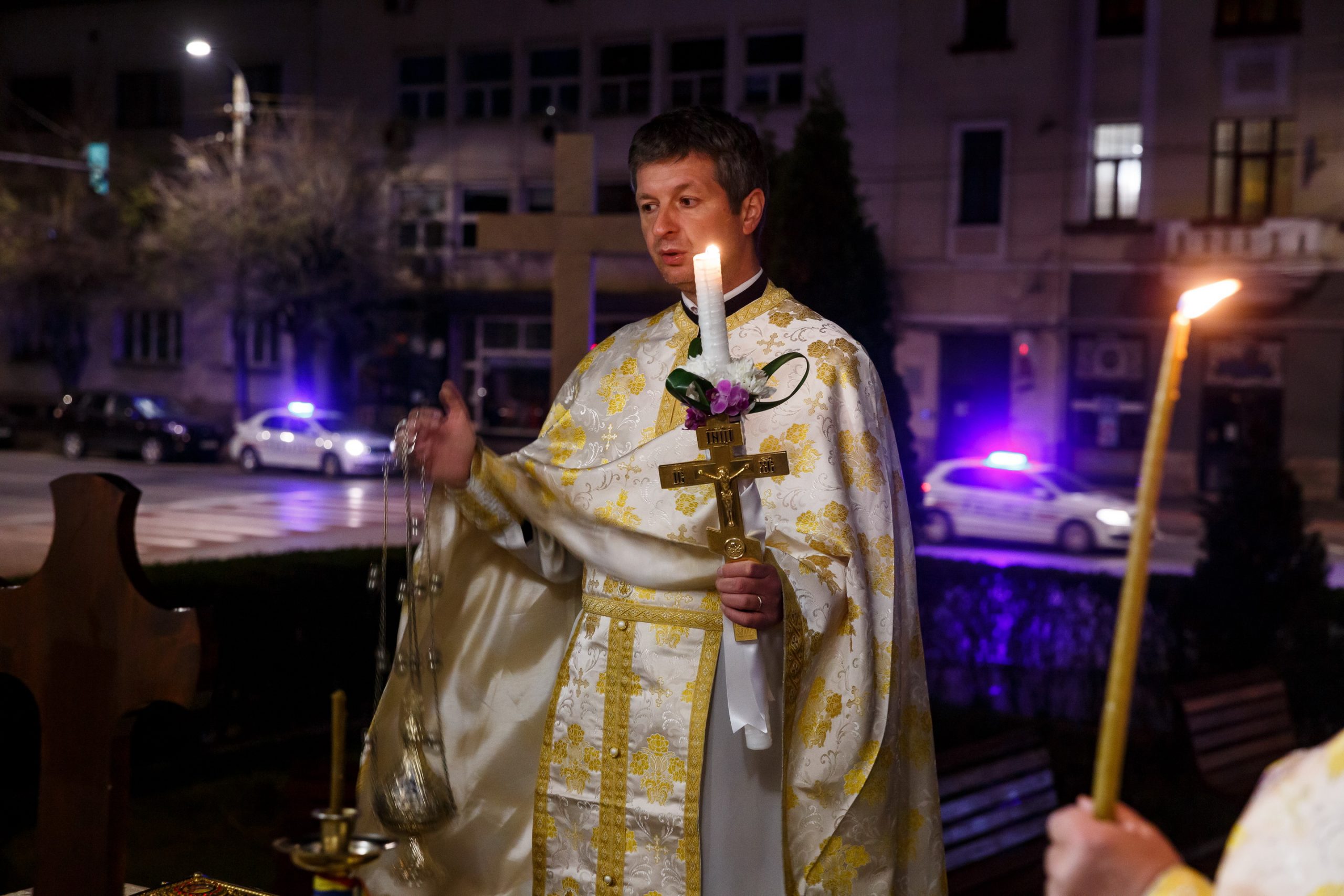 Lumina Sfântă de la Ierusalim ajunge în România în Sâmbăta Mare