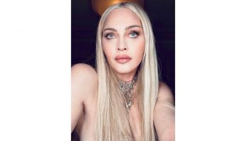 Madonna s-a afișat topless pe Instagram. Mesajul care însoțește fotografia este criptic