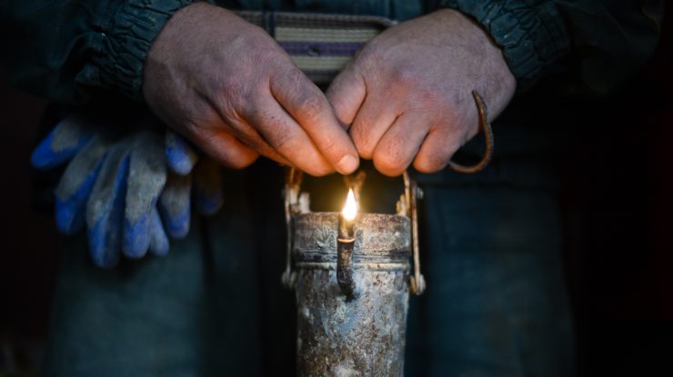 Angajări fictive în companiile miniere. Ministrul Energiei: O parte dintre angajaţi au plecat la muncă în străinătate, iar în acelaşi timp erau înregistraţi ca lucrând şi la mină