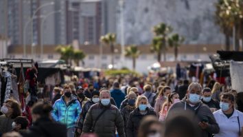 Previziunea sumbră a experților britanici și francezi: „Covid-19 nu va dispărea niciodată“