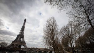 Cutremur mediatic în Franţa: Restaurante fără Covid, doar pentru elite şi miniştri