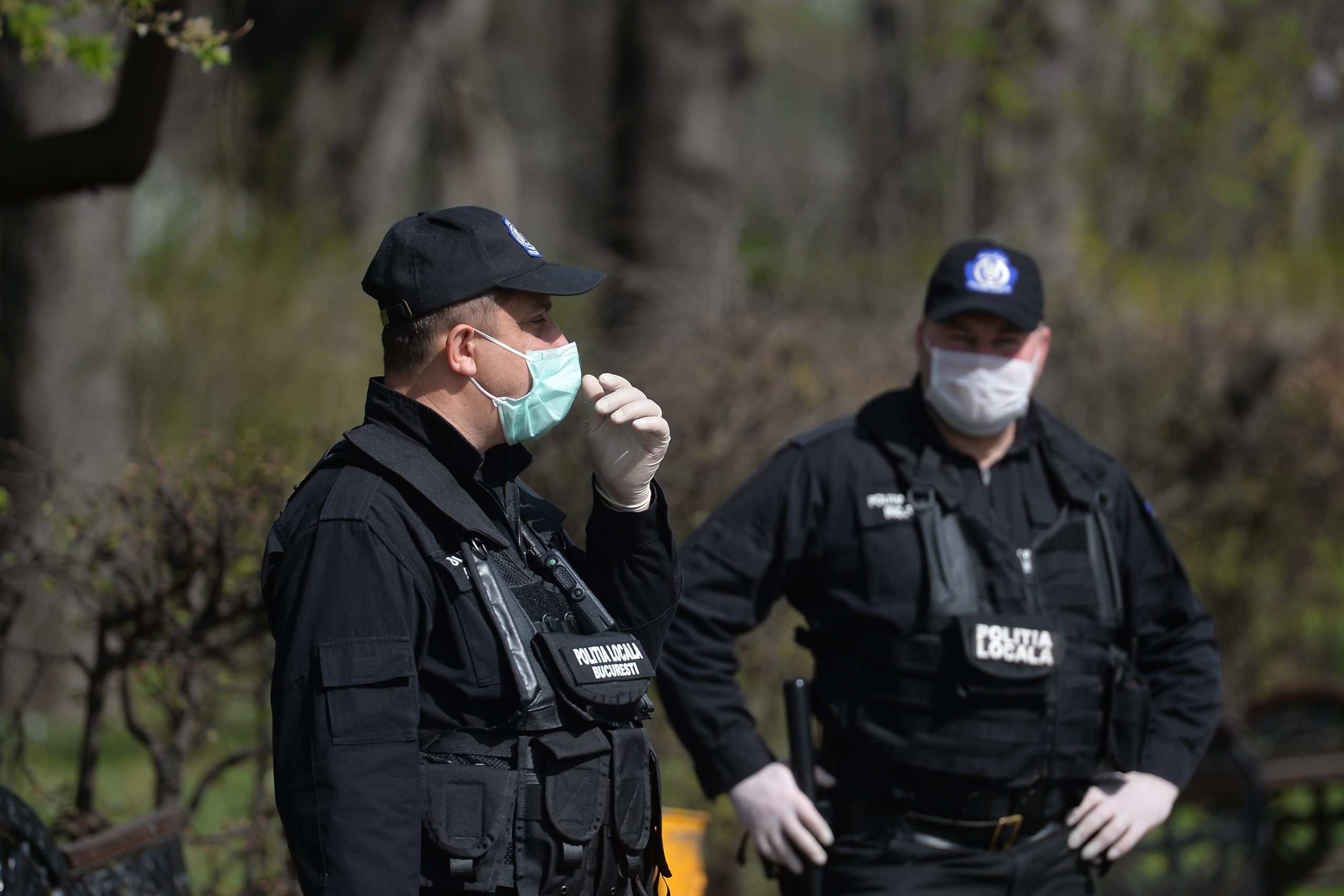 Primarul Bacăului crede că informarea și prevenția sunt cheia. Polițiștii locali le vor oferi oamenilor măști în loc de amenzi