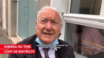 Dragostea nu o poți îngrădi nici când ai în față o pandemie înfiorătoare: „Își poate vedea soția numai printr-un geam de sticlă”