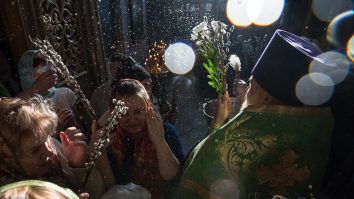 Kelemen Hunor: Nu se ia în calcul introducerea certificatului verde la biserică