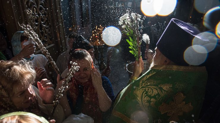 Kelemen Hunor: Nu se ia în calcul introducerea certificatului verde la biserică