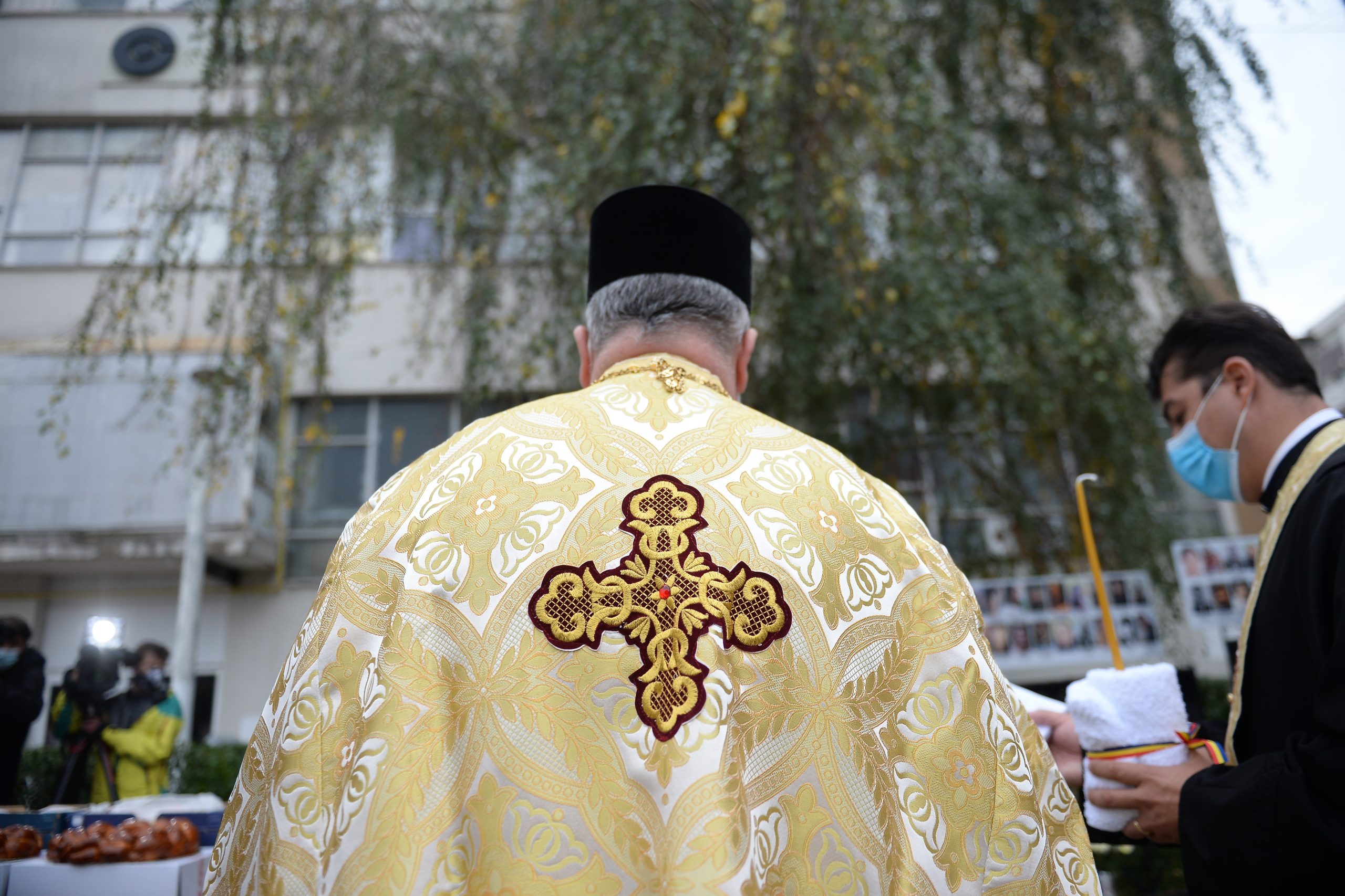 Reacția BOR după ce Florin Cîțu a anunțat că nu vrea restricții în noaptea de Înviere. „Participarea la o slujbă religioasă implică pietate, ordine și cumințenie”