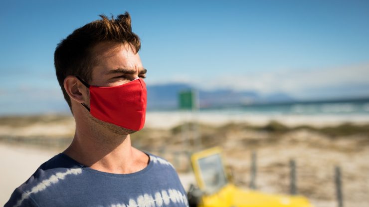 OFICIAL. Prefectul județului Constanța: „Masca este obligatorie și pe plajă, în minivacanța de 1 Mai”