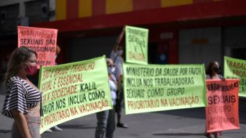 VIDEO. Prostituatele din Brazilia cer să fie vaccinate cu prioritate anti-COVID: „Noi mișcăm economia și suntem în pericol”