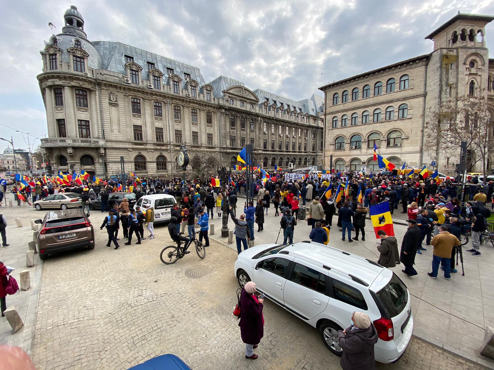 A șaptea zi de proteste împotriva restricțiilor. Protestatarii au manifestat în centrul Capitalei. FOTO-VIDEO