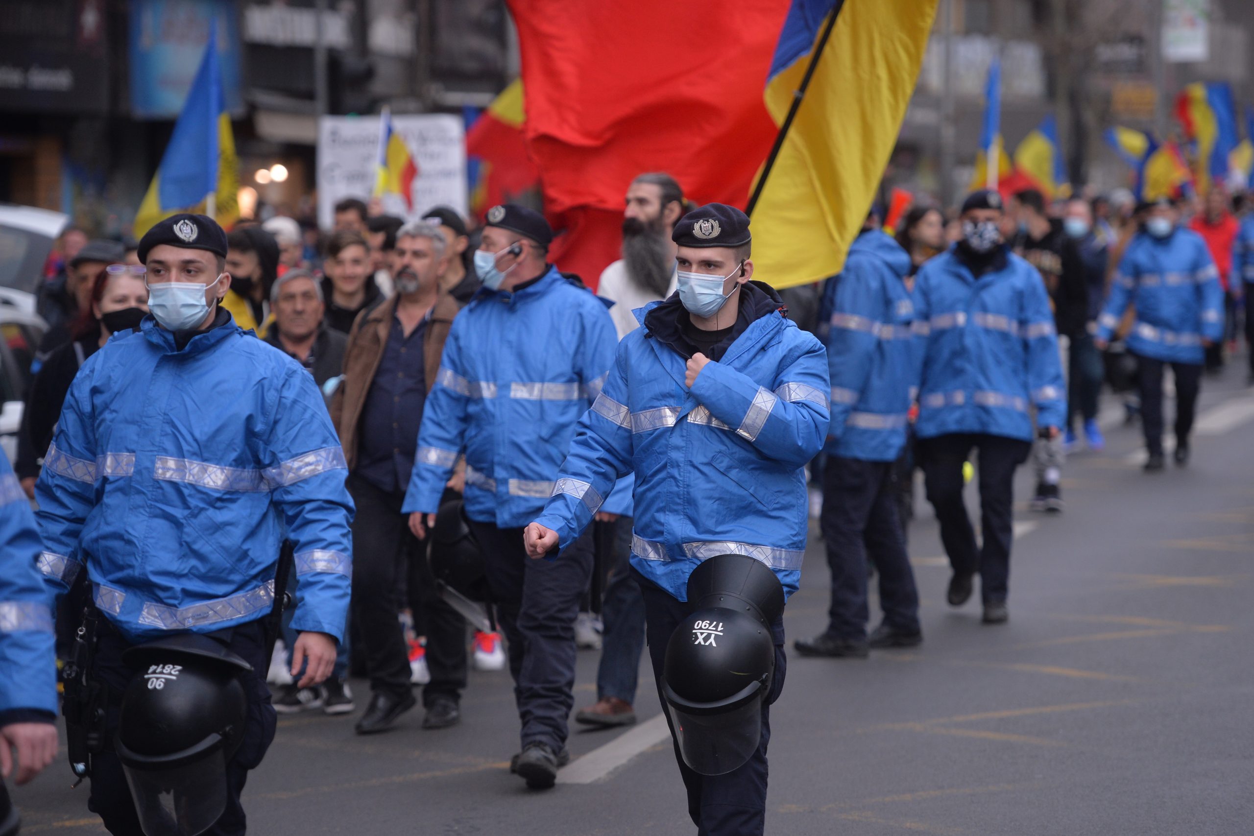 Jandarmeria a dat aproape 100 de amenzi după protestul de sâmbătă, din Bucureşti