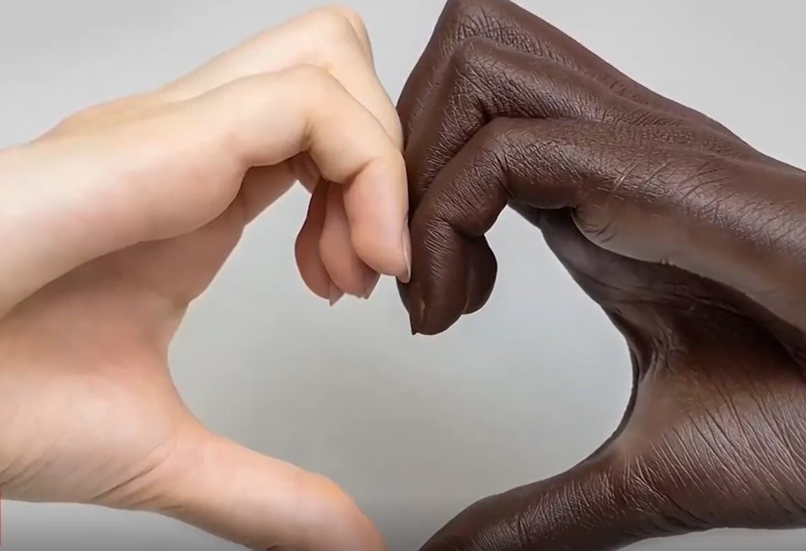 A existat sau nu propunerea de a elimina cuvântul „negru” din Dicționarul Limbii Române? De la „political corectness” la „fake news” e doar un pas