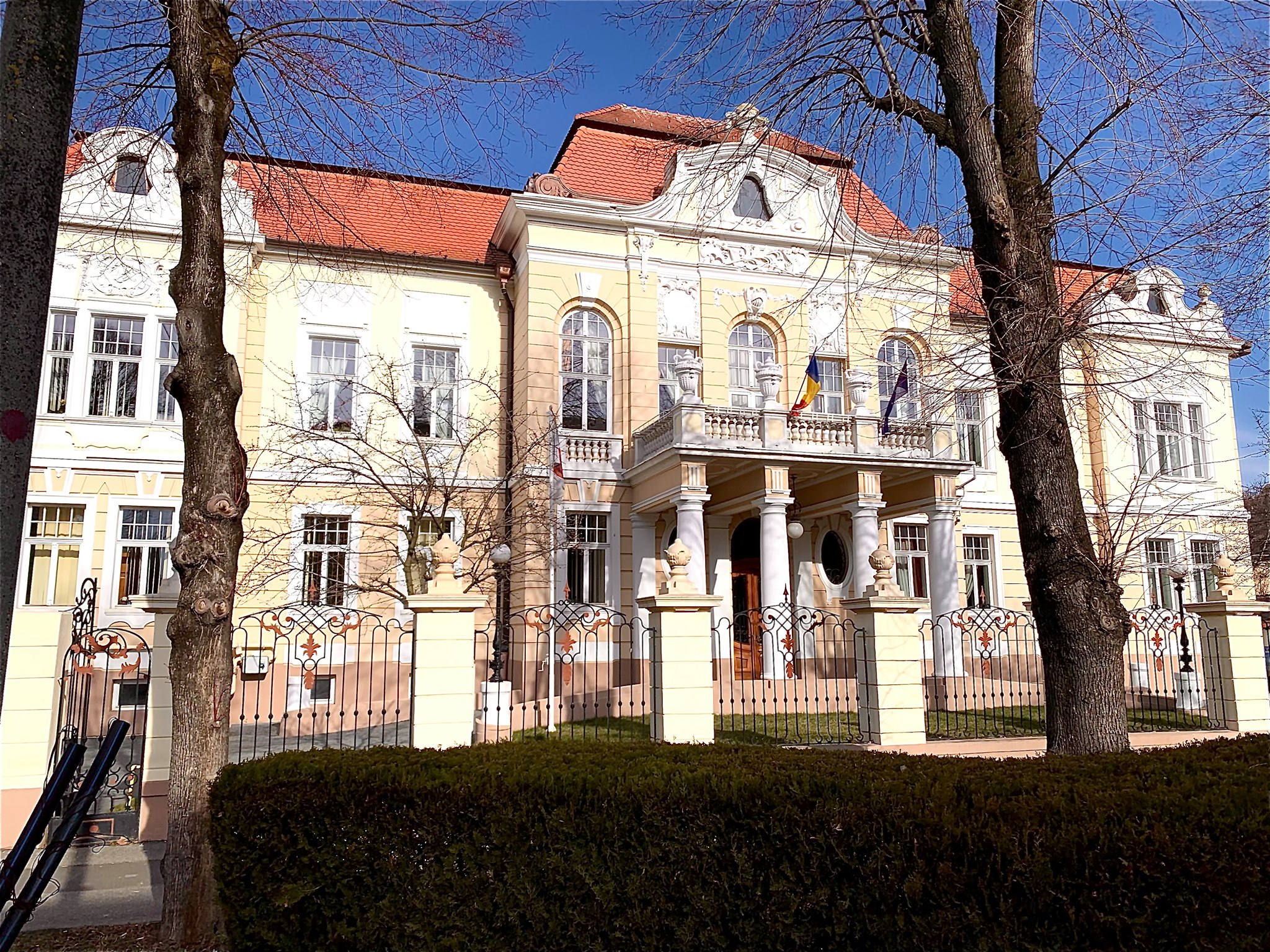 Universitatea din Sibiu, prima din România care va permite plata taxelor în criptomonede