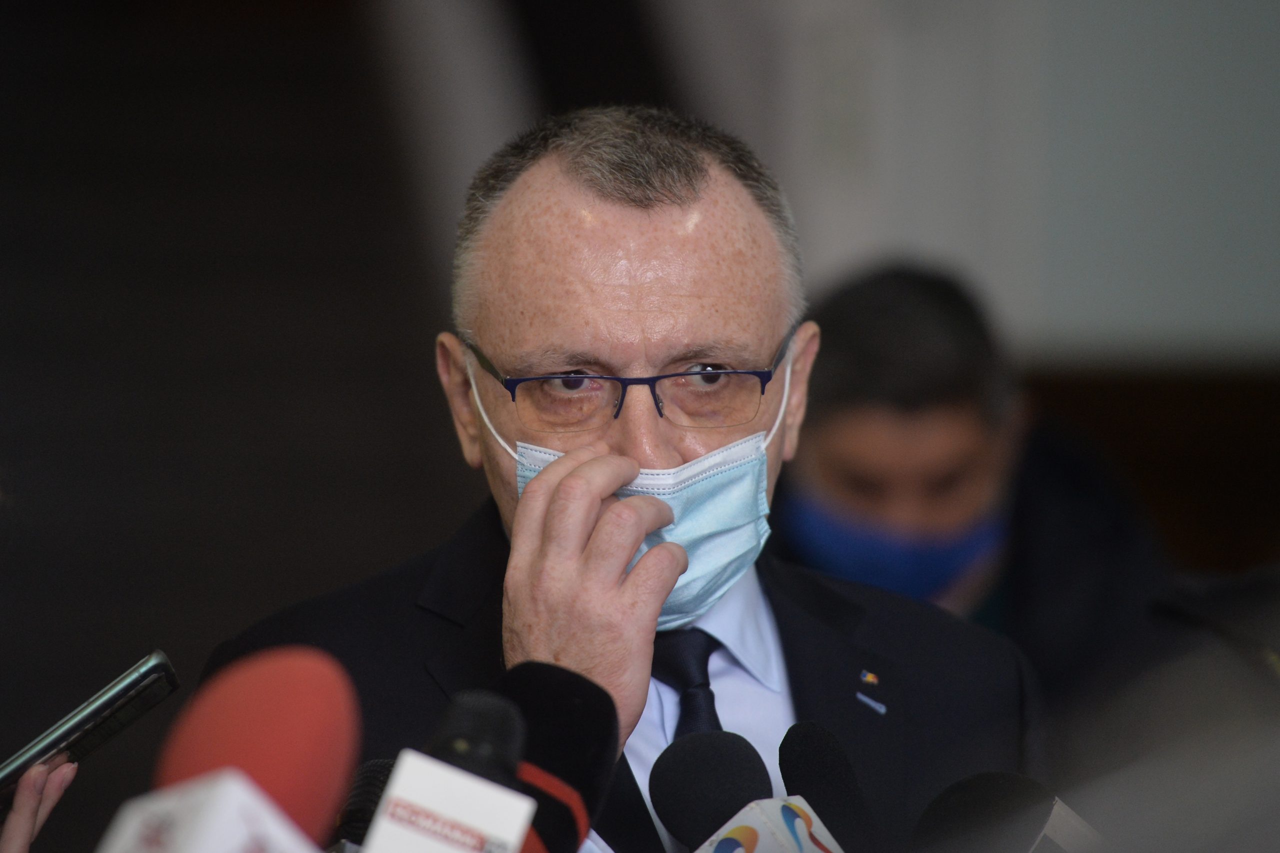 Sorin Cîmpeanu: „Testele rapide antigen sunt considerate traumatizante de unii părinți. 2,2% din dozele distribuite în școli au fost utilizate“