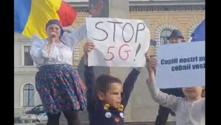 Senatoarea Șoșoaca, vedeta protestului de la Cluj Napoca: „Stop 5G! Până la finalul anului vor să dezintegreze România”