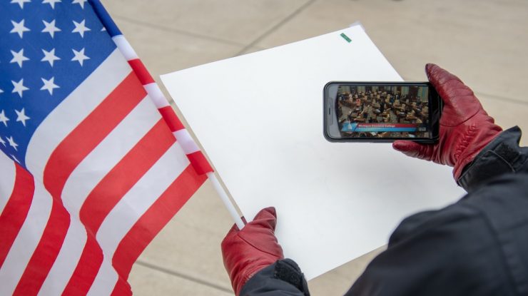 FBI a cerut ca sportivii de la Beijing să folosească telefoane temporare