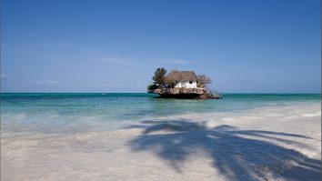 The Rock: Restaurantul din Zanzibar care oferă o experiență atipică. Cât costă o masă