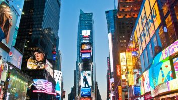 Am cucerit Times Square. O reclamă românească a apărut pe ecranele uriaşe din New York