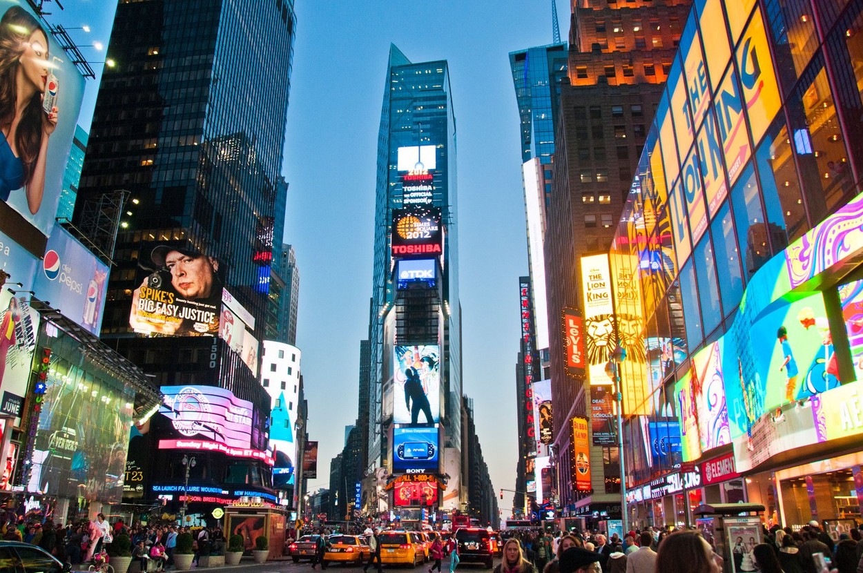 Am cucerit Times Square. O reclamă românească a apărut pe ecranele uriaşe din New York